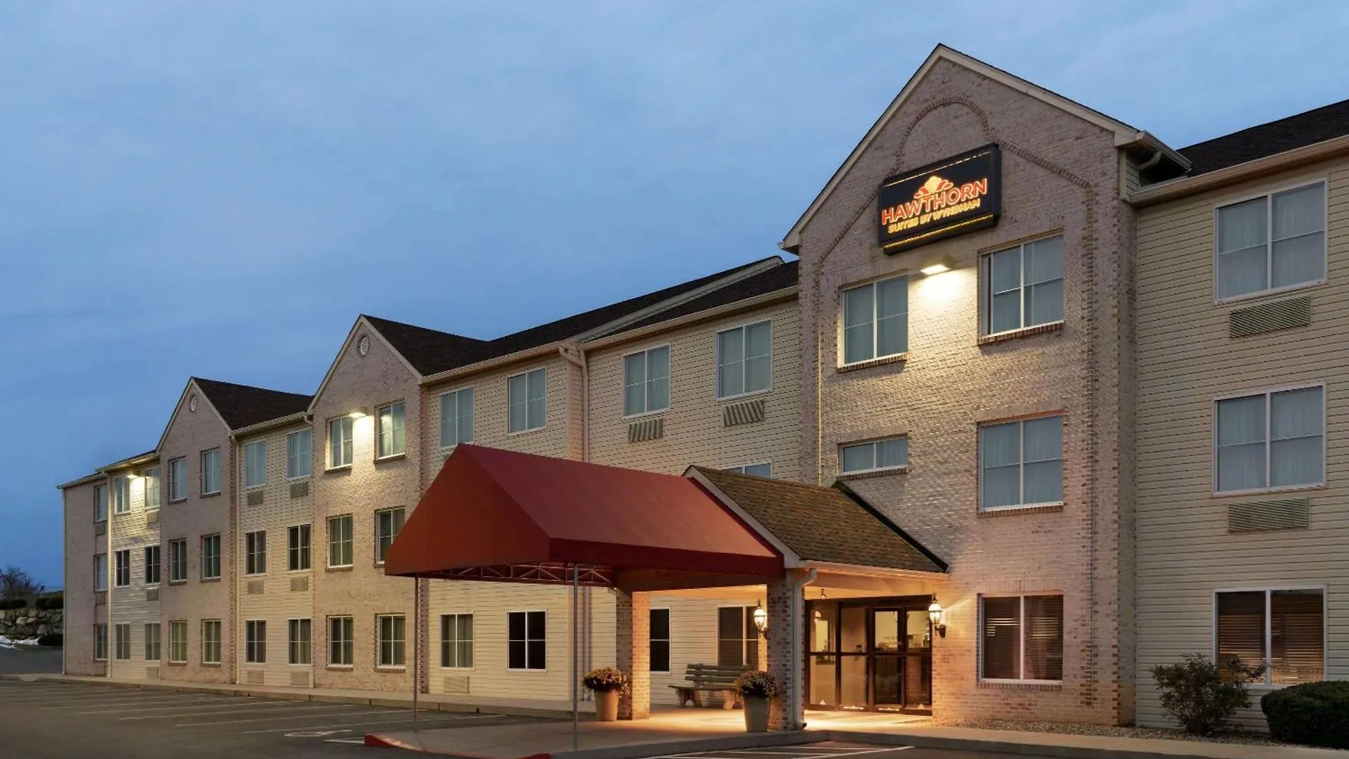 Staying Near Franklin & Marshall: 5 Budget Hotels Compared