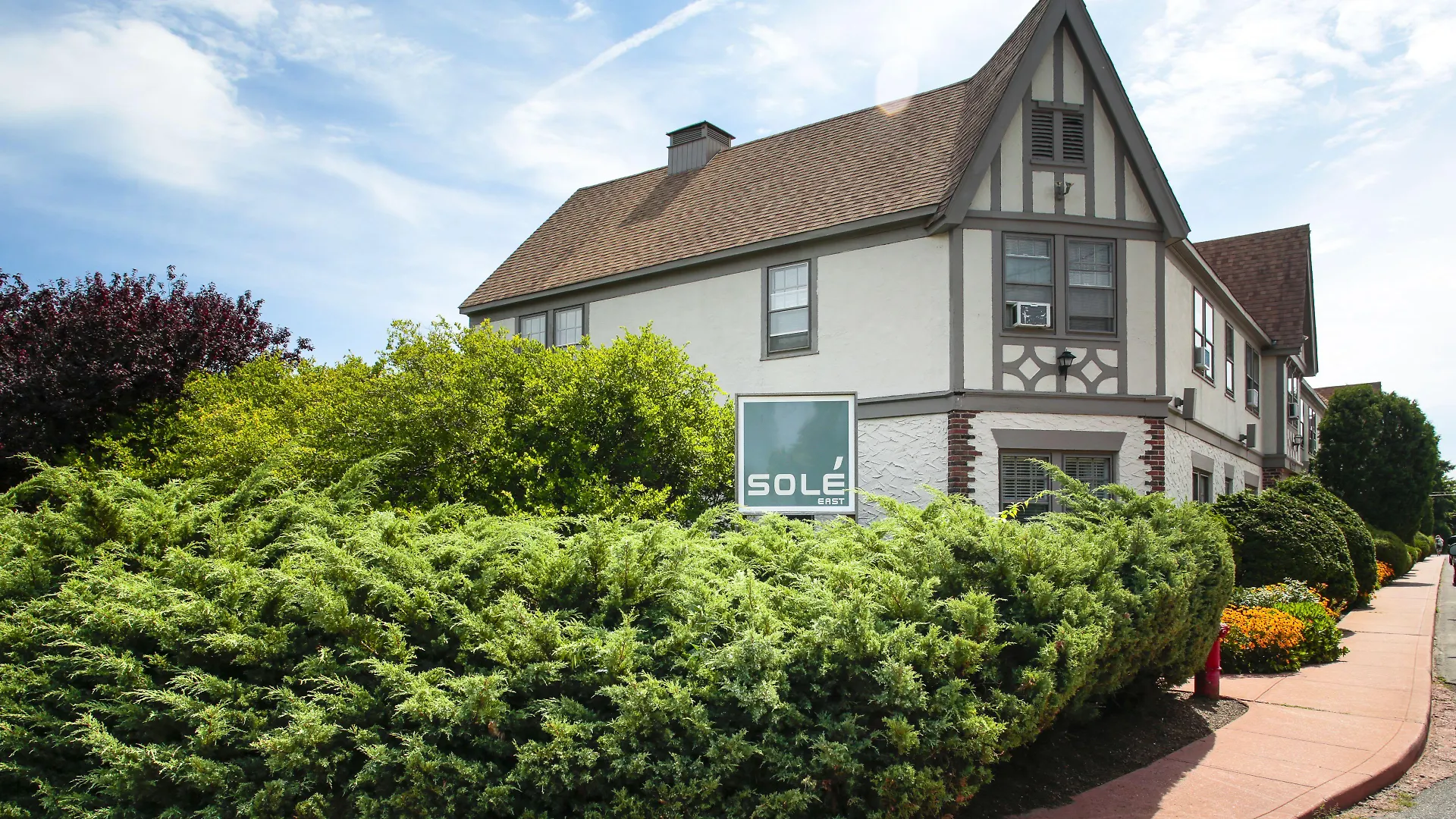 2 Central Hotels Near Lee Koppelman Nature Preserve Worth Booking