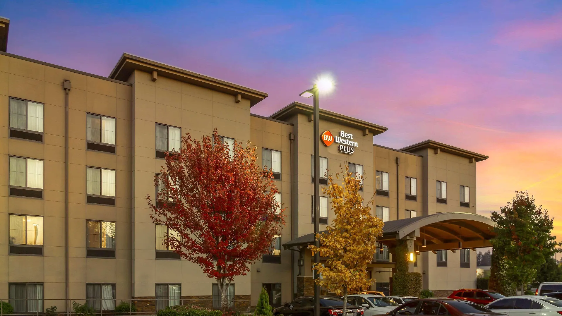 Where to Stay in the Pacific Northwest: 11 Best Western Plus Hotels