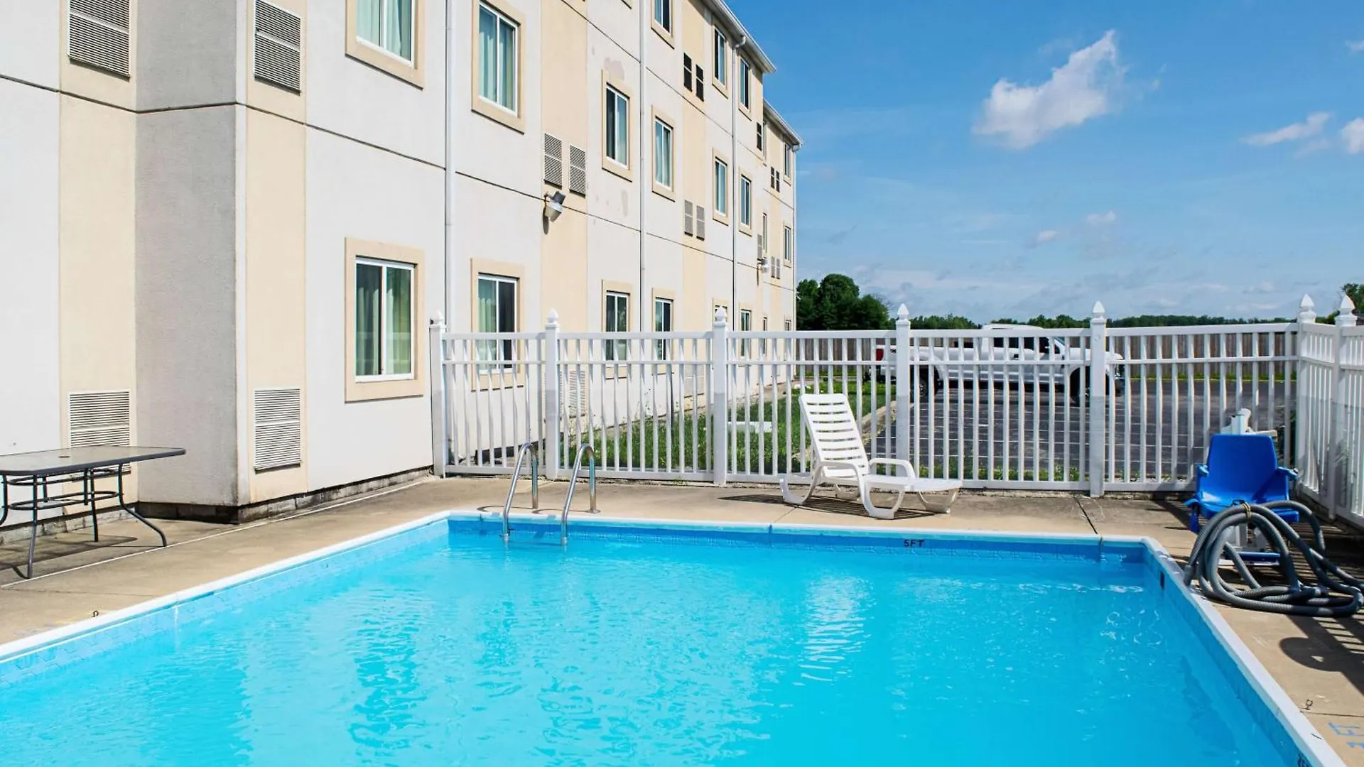 Staying In Indiana: 5 Four-Star Hotels Compared